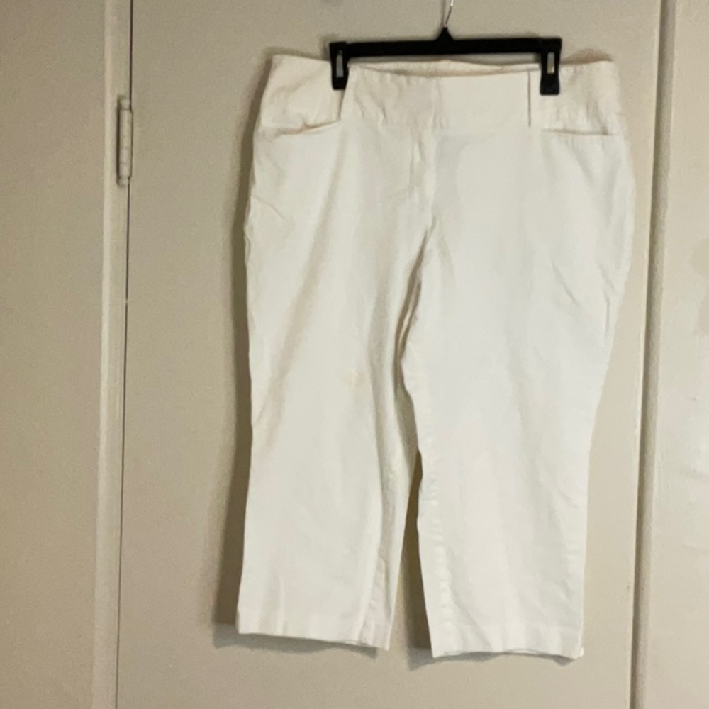 Lane Bryant Cream Cropped Pants